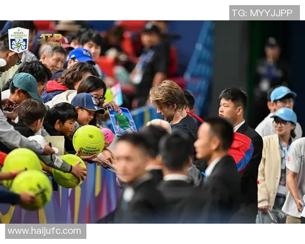 深度对话：探索陈强的网球人生与奋斗历程的背后故事